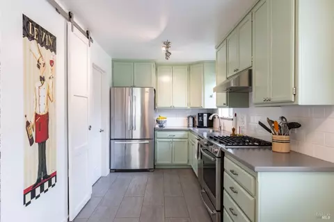 1715 Wright St, Santa Rosa, CA 95404 photo 8