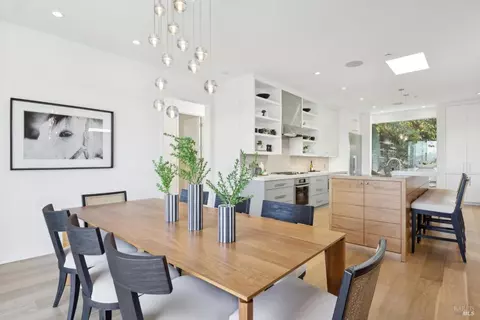 Dining - 251 Perry St, Mill Valley, CA 94941 photo 4 of 7