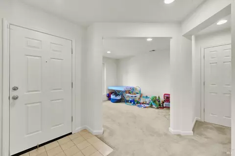 Entry Way - 3143 Puffin Cir, Fairfield, CA 94533 photo 4 of 14