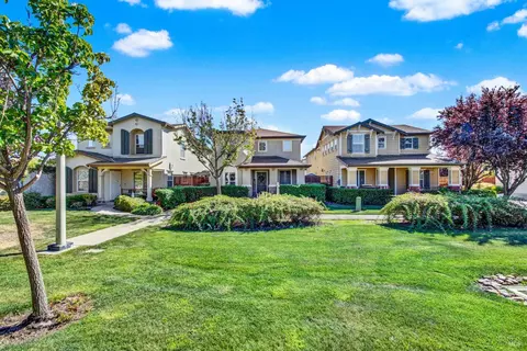 Exterior - 3143 Puffin Cir, Fairfield, CA 94533 photo 2 of 20