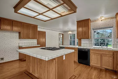 1633 Willowside Rd, Santa Rosa, CA 95401 photo 17