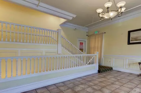Entry Way - 1713 Sonoma Blvd, Vallejo, CA 94590 photo 4 of 4