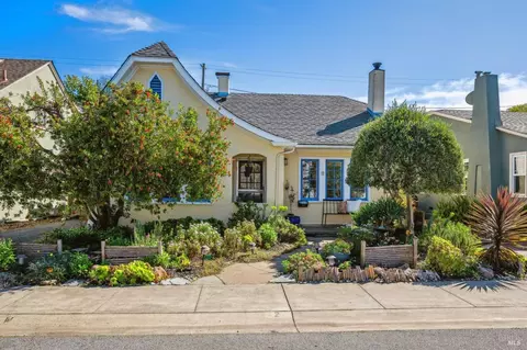 2 Coady Ct, Petaluma, CA 94952