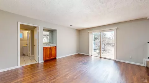 Living - 524 Ely Blvd S, Petaluma, CA 94954 photo 5 of 6