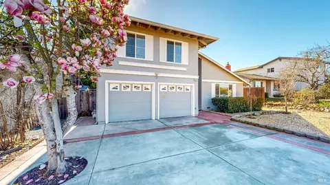 524 Ely Blvd S, Petaluma, CA 94954