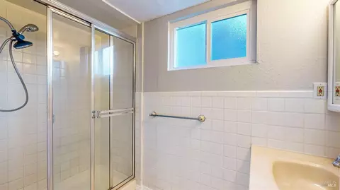 Bath - 524 Ely Blvd S, Petaluma, CA 94954 photo 1 of 3