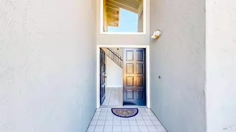 Entry Way - 524 Ely Blvd S, Petaluma, CA 94954 photo 1 of 2