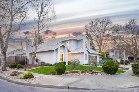 Exterior - 2 Wesley Ct, Napa, CA 94558 photo 1 of 23