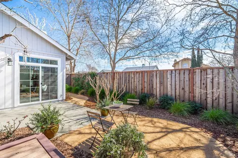 Exterior - 2 Wesley Ct, Napa, CA 94558 photo 21 of 23