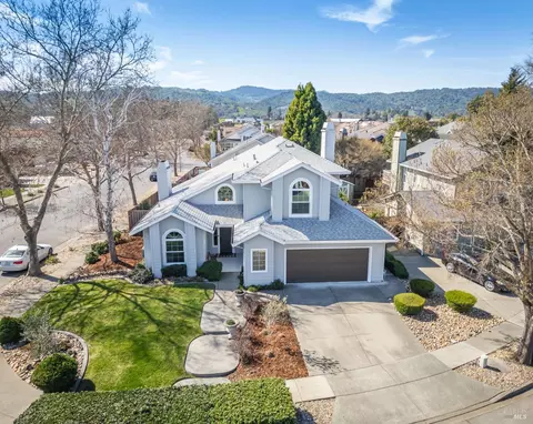 View/Area - 2 Wesley Ct, Napa, CA 94558 photo 3 of 5