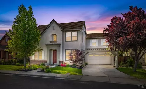 467 Royal Tern Dr, Vacaville, CA 95687