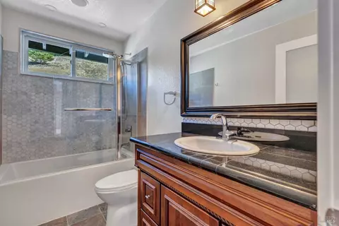 242 Toledo Ct, Vallejo, CA 94591 photo 7