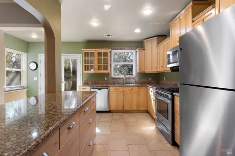 1821 Illinois St, Vallejo, CA 94590 photo 12