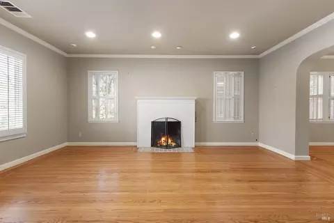 1821 Illinois St, Vallejo, CA 94590 photo 4