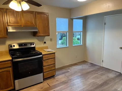 937 E Cotati Ave, Cotati, CA 94931 photo 2