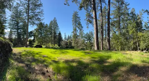 475 Sunset Dr, Angwin, CA 94508