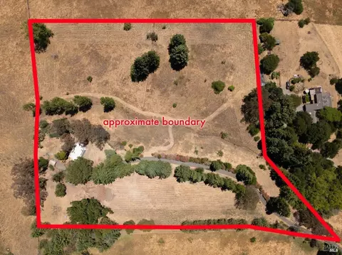 5224 Pressley Rd, Santa Rosa, CA 95404