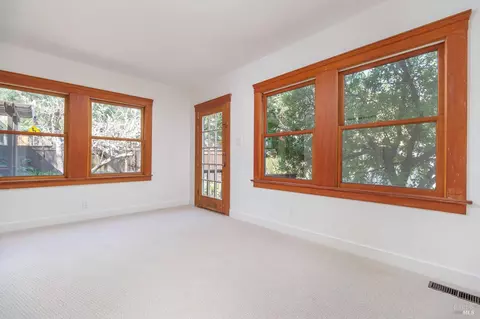 Bedroom - 225 Cascade Dr, Fairfax, CA 94930 photo 3 of 7