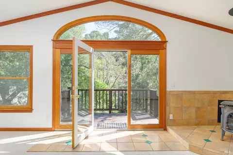 Entry Way - 225 Cascade Dr, Fairfax, CA 94930 photo 4 of 4