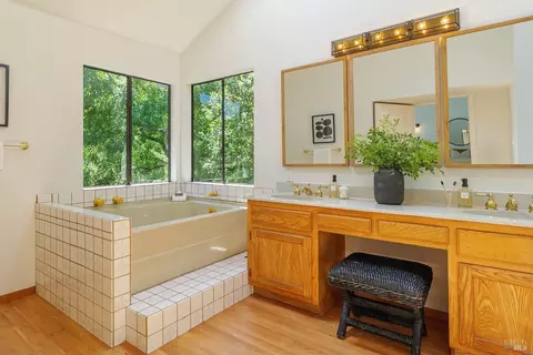 Bath - 225 Cascade Dr, Fairfax, CA 94930 photo 1 of 5