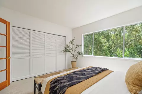 Bedroom - 225 Cascade Dr, Fairfax, CA 94930 photo 5 of 7