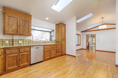 Kitchen - 225 Cascade Dr, Fairfax, CA 94930 photo 2 of 5