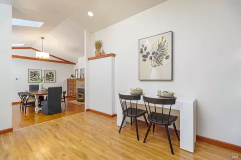 Dining - 225 Cascade Dr, Fairfax, CA 94930 photo 3 of 4