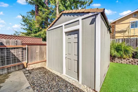 Exterior - 910 Mason Ct, Dixon, CA 95620 photo 21 of 25