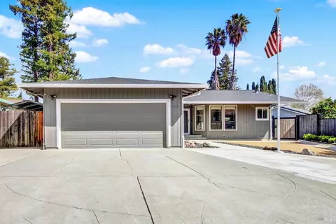 Exterior - 910 Mason Ct, Dixon, CA 95620 photo 5 of 25