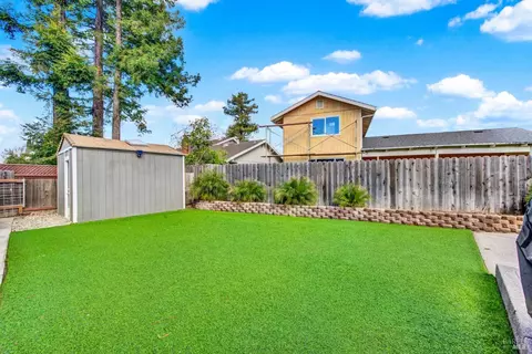 Exterior - 910 Mason Ct, Dixon, CA 95620 photo 16 of 25