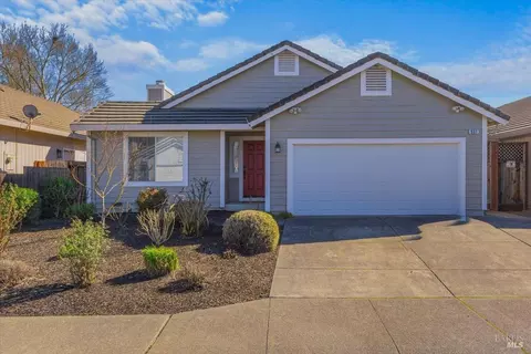 537 Cockspur Ct, Windsor, CA 95492 photo 2
