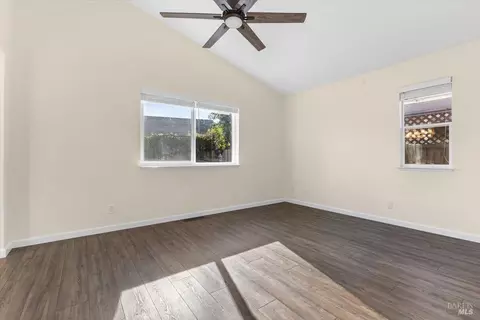 537 Cockspur Ct, Windsor, CA 95492 photo 11
