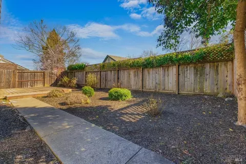 537 Cockspur Ct, Windsor, CA 95492 photo 15