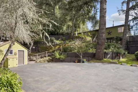 Exterior - 224 Arroyo Rd, Forest Knolls, CA 94933 photo 7 of 32