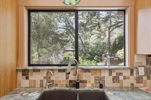 Kitchen - 224 Arroyo Rd, Forest Knolls, CA 94933 photo 2 of 7