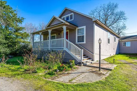 1810 Wagner Ln, Petaluma, CA 94954