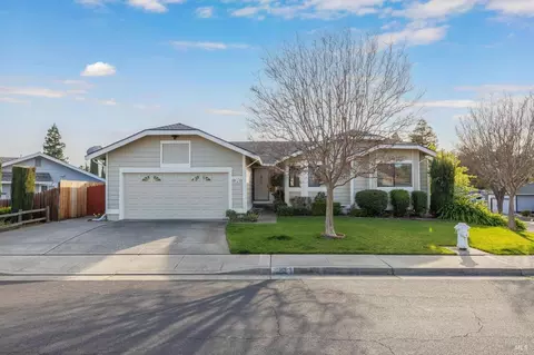 2147 Lighthouse Dr, Fairfield, CA 94534