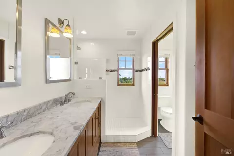Bath - 8349 Olive School Ln, Winters, CA 95694 photo 3 of 3