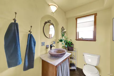 Bath - 8349 Olive School Ln, Winters, CA 95694 photo 1 of 3