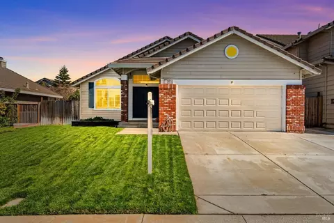 1181 Seasons Dr, Pittsburg, CA 94565