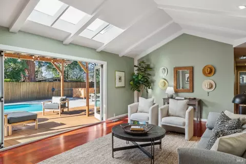 485 E Macarthur St, Sonoma, CA 95476 photo 2