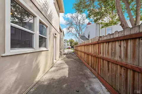 208 Delaware St, Vallejo, CA 94590 photo 39