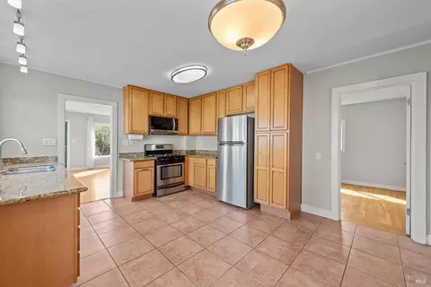 208 Delaware St, Vallejo, CA 94590 photo 14