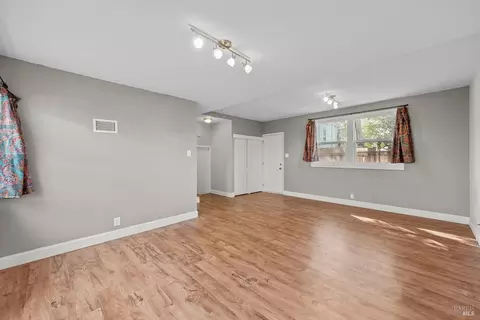 208 Delaware St, Vallejo, CA 94590 photo 17