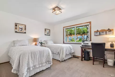 Bedroom - 4630 Maddocks Rd, Sebastopol, CA 95472 photo 2 of 2