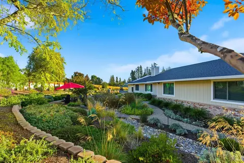 Exterior - 4630 Maddocks Rd, Sebastopol, CA 95472 photo 2 of 14