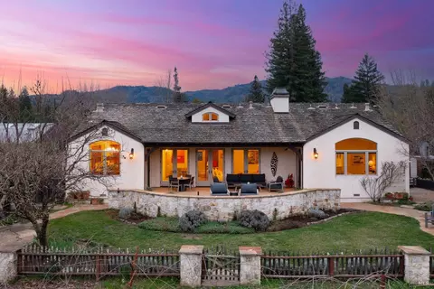 1240 Spring Brook Ct, Saint Helena, CA 94574