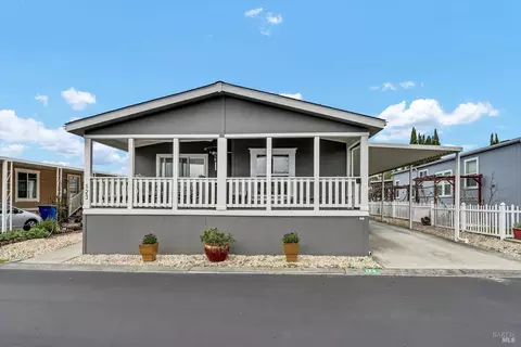 123 Heather Ln, Calistoga, CA 94515
