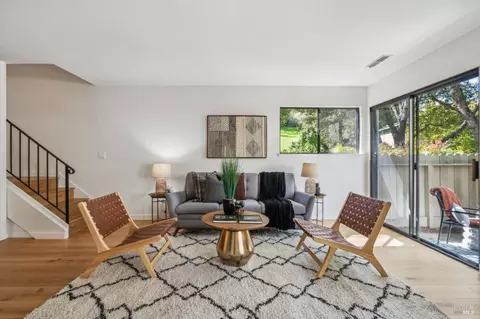 12 Somerset Pl, Novato, CA 94945