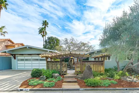 57 Eagle Dr, Novato, CA 94949